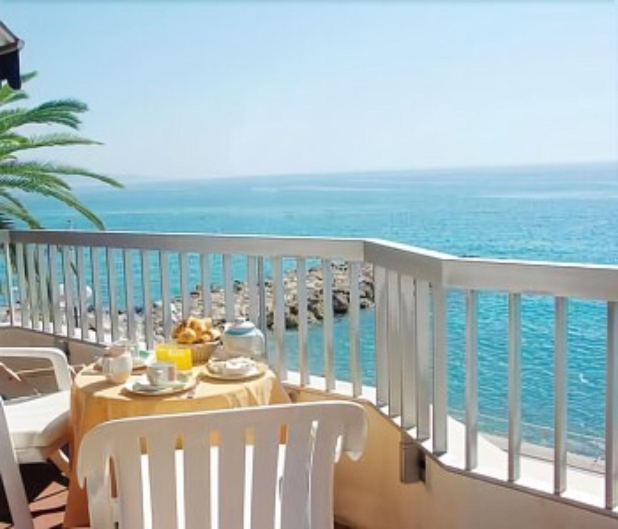 Hotel Le Dauphin Menton Eksteriør billede