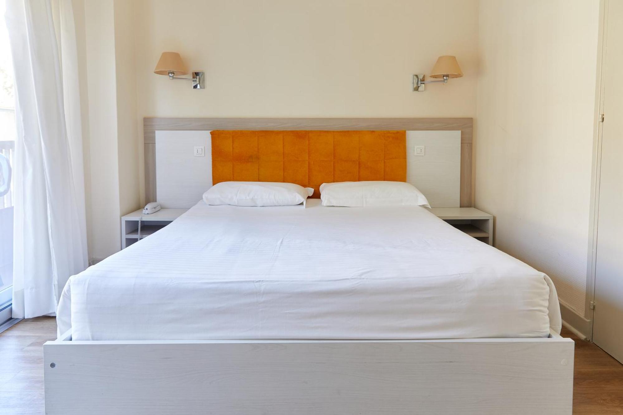 Hotel Le Dauphin Menton Eksteriør billede
