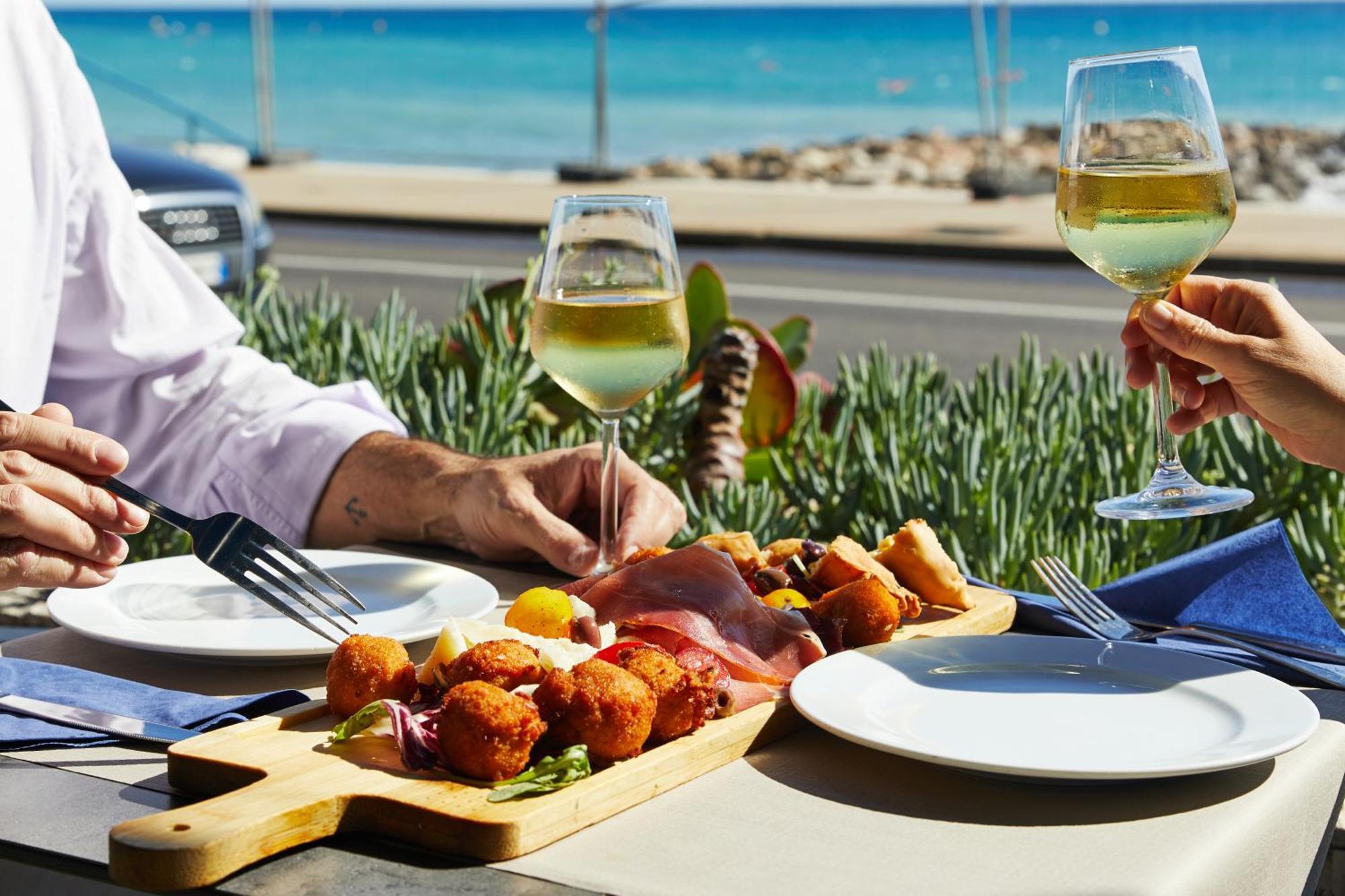 Hotel Le Dauphin Menton Eksteriør billede