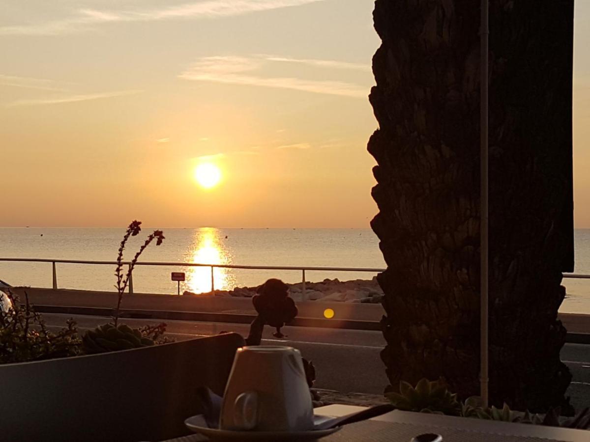 Hotel Le Dauphin Menton Eksteriør billede